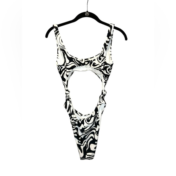 NWT Forever 21 • Bathing Suit, One Piece, Cut out Front and Back, Small - Picture 3 of 7